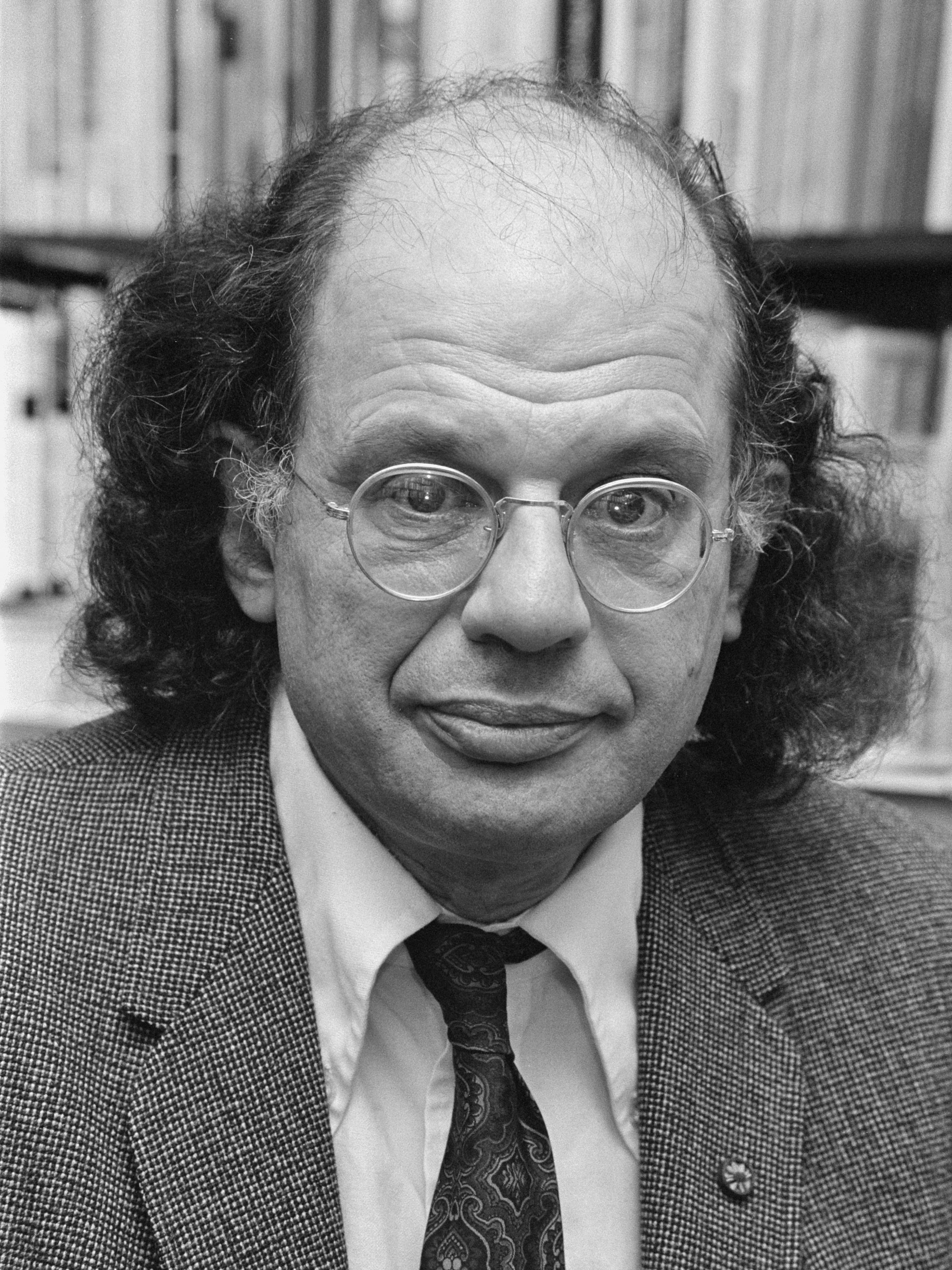 Allen Ginsberg 1979.jpg